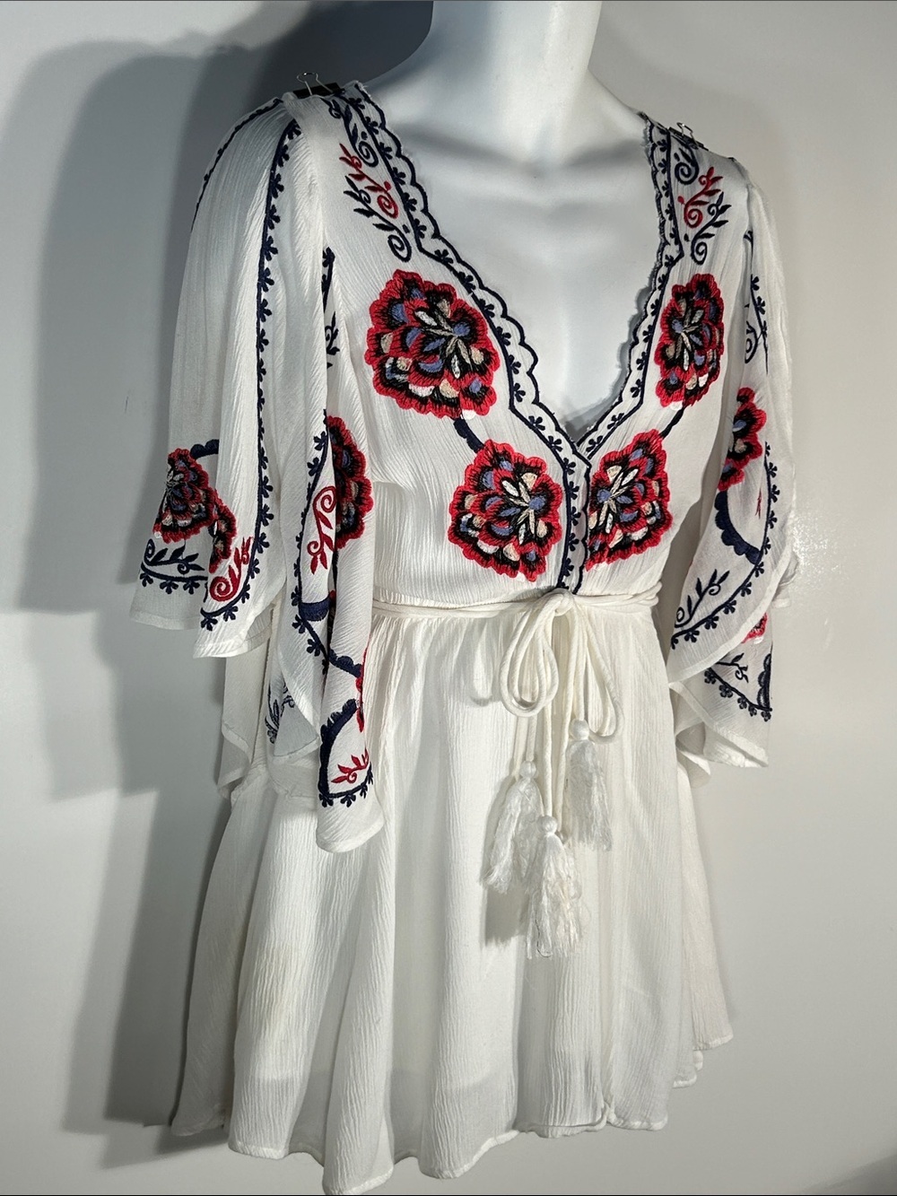 Free People SXM White Embroidered Dress or Tunic Flutter Sleeve Boho Cottage